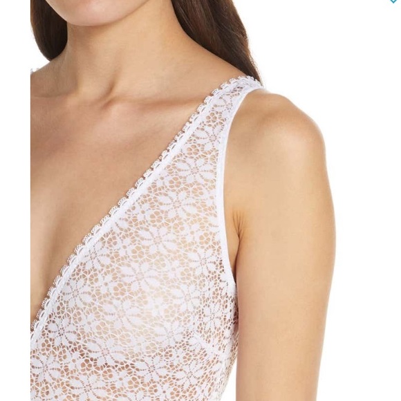 Lace Daisy bodysuit Large NWT - Picture 3 of 7
